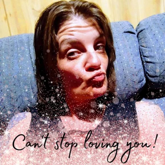 Meet your Posher, Catty Lorenz - Picture 1 of 1